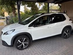 Weiß Gebraucht 2018 Peugeot 2008 GT-line SUV | 11.100 € (Fairer Preis)
