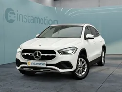 Weiß Gebraucht 2022 Mercedes GLA250 Style SUV | 33.600 € (Fairer Preis)
