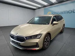 Gelb Gebraucht 2024 Skoda Superb Kombi | 39.849 € (Guter Preis)