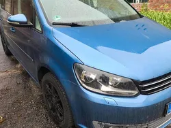 Blau Gebraucht 2012 VW Touran Van / Kleinbus | 5.600 € (Guter Preis)