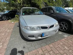 Grau Gebraucht 1999 Mitsubishi Carisma Limousine | 700 €