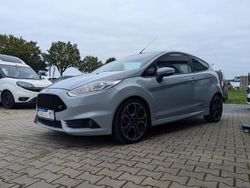 Gebraucht 2017 Ford Fiesta ST200 Kleinwagen | 13.650 € (Etwas zu teuer)