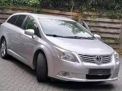 Silber Gebraucht 2010 Toyota Avensis Kombi | 6.200 € (Guter Preis)