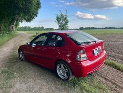 Rot Gebraucht 2002 BMW 325 M Sport Coupé | 6.300 € (Guter Preis)