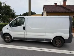 Weiß Gebraucht 2006 Renault Trafic Van | 2.300 €