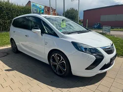 Weiß Gebraucht 2013 Opel Zafira Tourer OPC Van / Kleinbus | 9.900 € (Guter Preis)