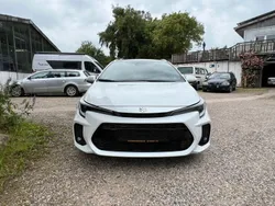 Weiß Gebraucht 2023 Toyota Corolla Limousine | 23.997 € (Guter Preis)