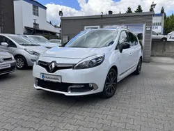Weiss nacre Gebraucht 2013 Renault Scénic III Bose Edition Van / Kleinbus | 3.980 € (Fairer Preis)