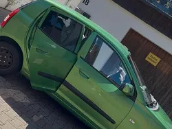 Grün Gebraucht 2006 Kia Picanto 2 Kleinwagen | 990 € (Fairer Preis)