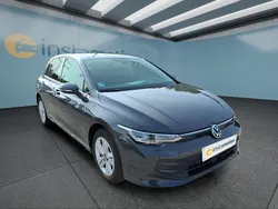 Grau Gebraucht 2024 VW Golf VIII Kleinwagen | 25.199 € (Guter Preis)