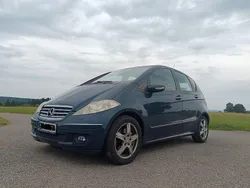 Blau Gebraucht 2005 Mercedes A200 Elegance Van / Kleinbus | 2.600 €