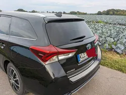 Schwarz Gebraucht 2017 Toyota Auris Touring Sports Edition-S Kombi | 15.495 € (Fairer Preis)