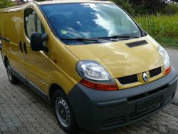 Gelb Gebraucht 2004 Renault Trafic Van | 2.490 € (Superpreis)