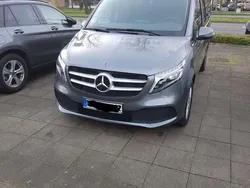 Grau Gebraucht 2019 Mercedes V220 Edition Van / Kleinbus | 42.899 € (Etwas zu teuer)