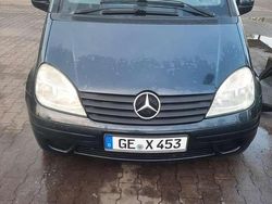 Schwarz Gebraucht 2002 Mercedes Vaneo Van / Kleinbus | 1.790 € (Guter Preis)