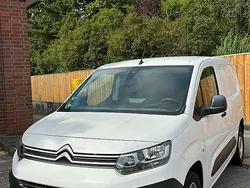 Weiß Gebraucht 2019 Citroën Berlingo Van / Kleinbus | 10.500 € (Superpreis)