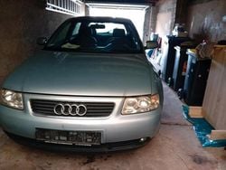 Blau Gebraucht 2001 Audi A3 Kleinwagen | 547 € (Superpreis)