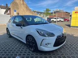 Weiß Gebraucht 2016 Citroën DS3 Sport Chic Kleinwagen | 5.999 € (Superpreis)
