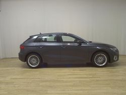 Grau Gebraucht 2022 Audi A3 Advanced Limousine | 16.980 € (Superpreis)