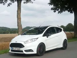 Weiß Gebraucht 2015 Ford Fiesta ST Kleinwagen | 9.499 € (Fairer Preis)
