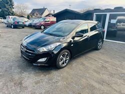 Schwarz Gebraucht 2015 Hyundai i30 Kombi | 7.999 € (Guter Preis)