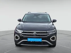 Deep black perleffekt Gebraucht 2024 VW T-Roc Style SUV | 27.480 € (Guter Preis)