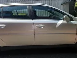 Silber Gebraucht 2003 Opel Signum Kombi | 3.000 €