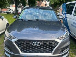 Grau Gebraucht 2018 Hyundai Tucson Premium SUV | 17.000 € (Fairer Preis)