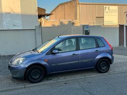 Violet Gebraucht 2007 Ford Fiesta Kleinwagen | 600 € (Superpreis)