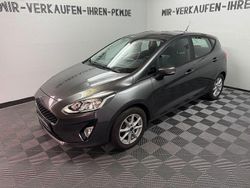 Grau Gebraucht 2018 Ford Fiesta Cool & Connect Limousine | 6.999 € (Guter Preis)