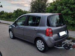 Grau Gebraucht 2009 Renault Modus Dynamique Van / Kleinbus | 2.400 € (Fairer Preis)