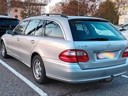 Silber Gebraucht 2003 Mercedes E200 Kombi | 2.500 € (Etwas zu teuer)