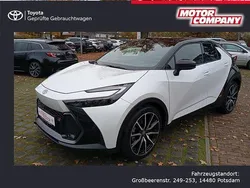 Platinum weiß perleffekt / dach schwarz Gebraucht 2023 Toyota C-HR Sport SUV | 38.200 € (Teuer)