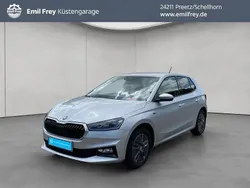 Brilliantsilber metallic Gebraucht 2024 Skoda Fabia Selection Limousine | 19.980 € (Guter Preis)