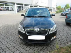 Weiß Gebraucht 2012 Skoda Fabia Cool Edition Limousine | 3.990 € (Fairer Preis)