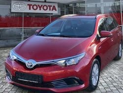 Rot Gebraucht 2016 Toyota Auris Touring Sports Cool Kombi | 12.990 € (Fairer Preis)
