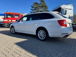 Weiß Gebraucht 2014 Skoda Superb Elegance Kombi | 10.000 € (Fairer Preis)