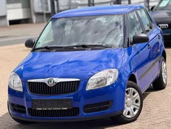 Blau Gebraucht 2009 Skoda Fabia Classic Kleinwagen | 2.900 € (Guter Preis)