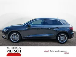 Grau Gebraucht 2024 Audi A3 Sportback Ambiente Limousine | 31.430 € (Fairer Preis)