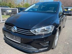 Schwarz Gebraucht 2017 VW Golf Sportsvan Highline Van / Kleinbus | 15.400 € (Fairer Preis)