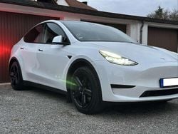 Weiß Gebraucht 2024 Tesla Model Y Standard Range SUV | 35.000 € (Fairer Preis)