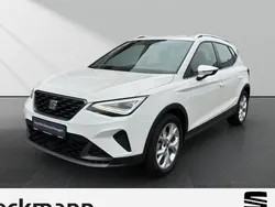 Weiss Gebraucht 2024 Seat Arona FR SUV | 23.990 € (Fairer Preis)