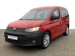 Rot Gebraucht 2024 VW Caddy Basis Van / Kleinbus | 33.900 € (Fairer Preis)