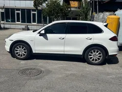 Weiß Gebraucht 2013 Porsche Cayenne SUV | 22.900 € (Superpreis)