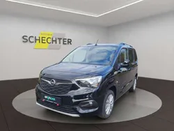 Schwarz Gebraucht 2023 Opel Combo Life Ultimate Van / Kleinbus | 29.990 € (Etwas zu teuer)