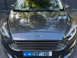 Grau Gebraucht 2017 Ford S-MAX Titanium Van / Kleinbus | 18.400 € (Fairer Preis)