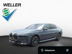 Grau Gebraucht 2024 BMW i7 Executive Limousine | 77.990 €