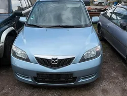 Blau Gebraucht 2005 Mazda 2 Kleinwagen | 1.500 € (Fairer Preis)