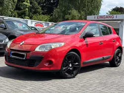 Rot Gebraucht 2010 Renault Mégane III Limousine | 4.500 € (Fairer Preis)