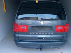 Grau Gebraucht 2006 Seat Alhambra Van / Kleinbus | 2.200 € (Fairer Preis)
